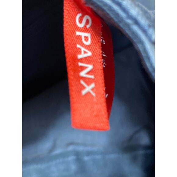 Spanx Women's Slate Blue Stretch Twill Mid Rise Pockets Casual Denim Shorts Sz S - Picture 4 of 4